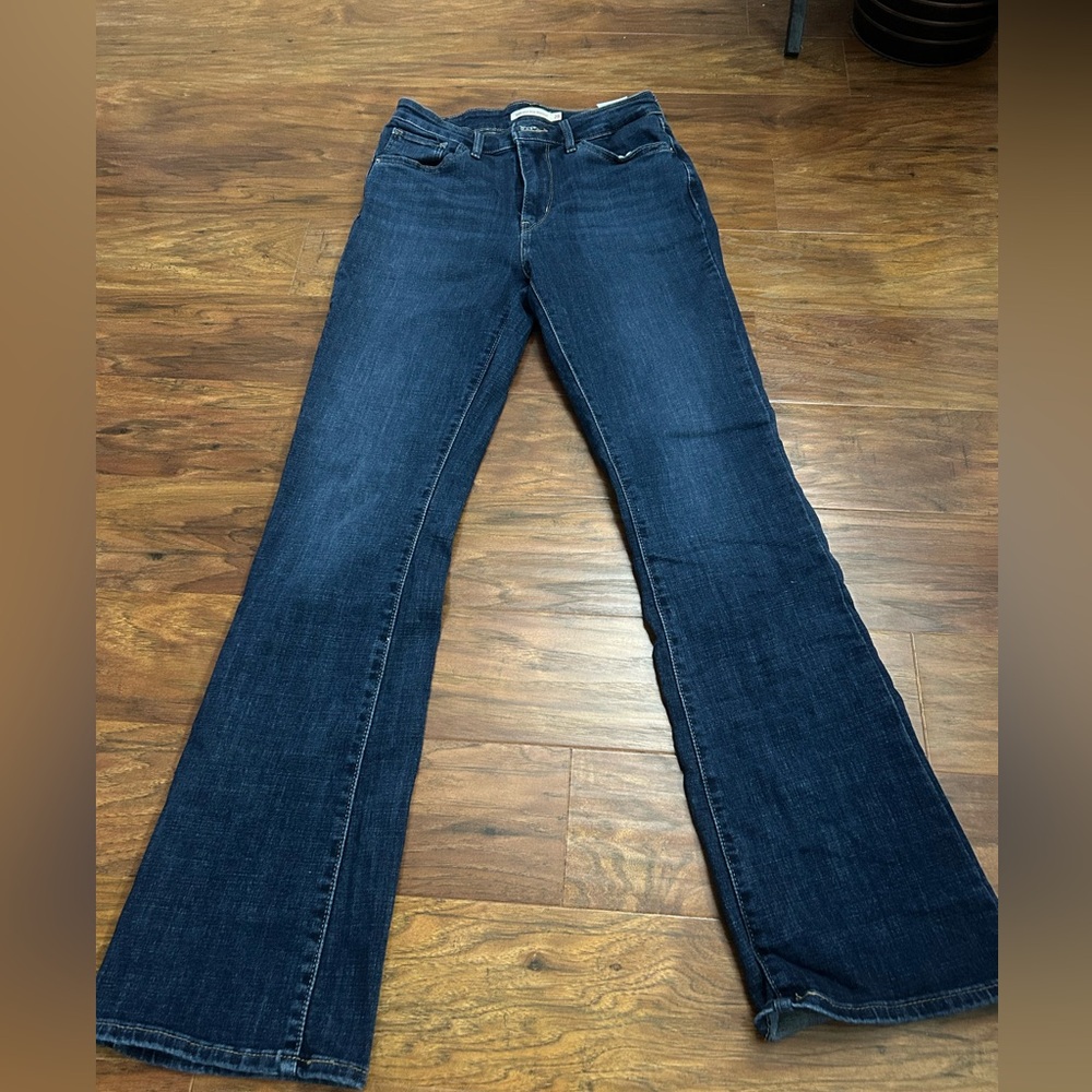Levi's